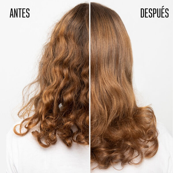 aplicación del kit Bonacure Repair Rescue Shampoo Acondicionador en cabello húmedo