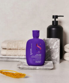 Shampoo Alfaparf Blonde Antiyellow Antiamarillo Para Neutralizar Tonos Amarillos.