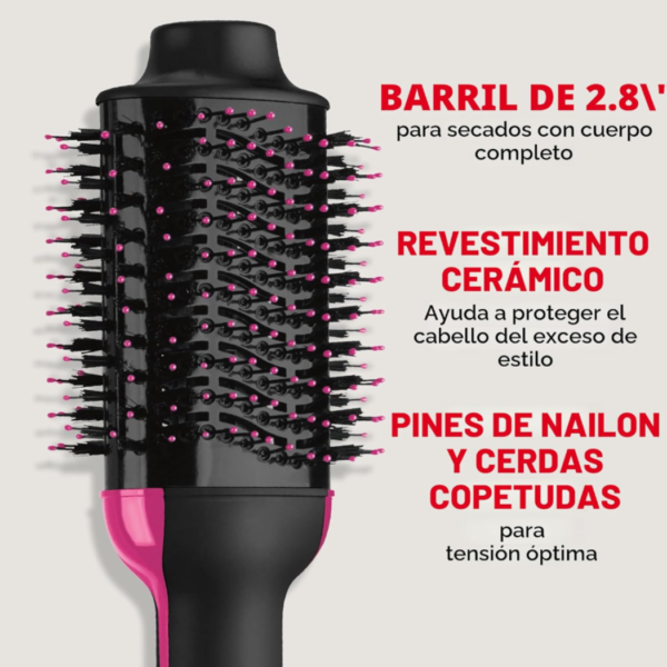 Cepillo secador ovalado Revlon para secado rápido del cabello.