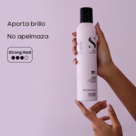 Resultado de Laca Original Brillante Alfaparf Semi Di Lino con cabello brillante y controlado.