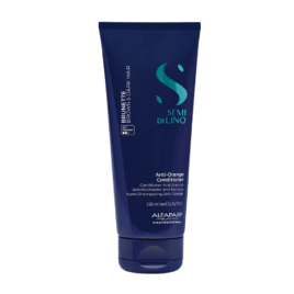Acondicionador Antiorange Brunette Alfaparf Semi di Lino para neutralizar reflejos anaranjados en cabello castaño y moreno.