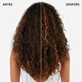 Antes y después de usar Wella Nutri-Enrich en cabello rizado seco con frizz